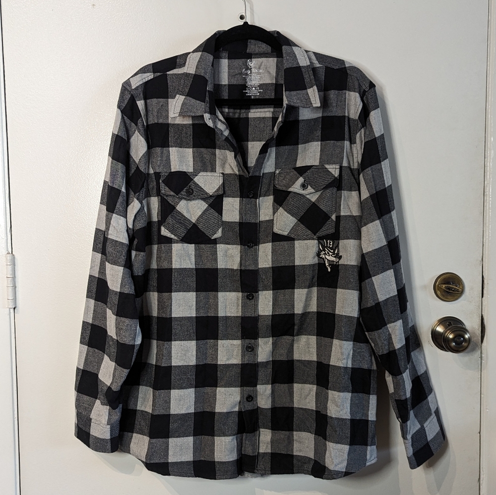 Lucky 13 Long Sleeve Black and Grey Flannel with embroidered wolf Large L NWOT